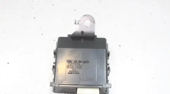 Toyota C-HR I Door central lock control unit/module 8597048040
