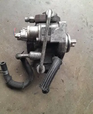 Toyota Avensis T250 Fuel injection high pressure pump 221000R010 HU2940000315