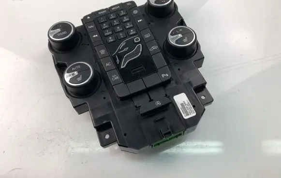 Volvo V40 Climate control unit 31398642