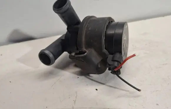 Volvo V60 Electric auxiliary coolant/water pump 31332380