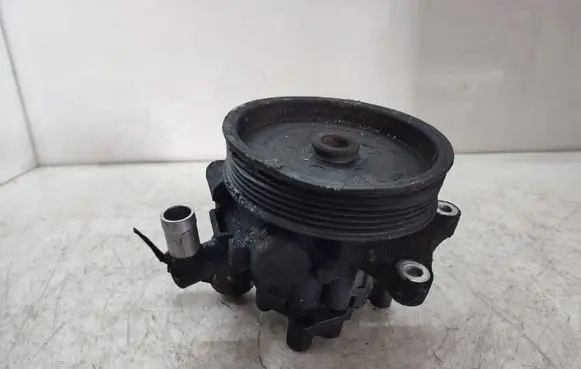 Mercedes-Benz C W204 Power steering pump