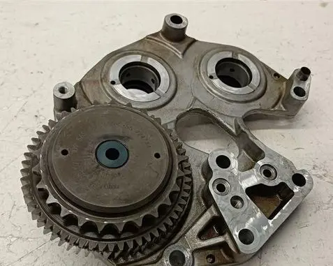Audi A6 S6 C6 4F Oil pump balance shaft 