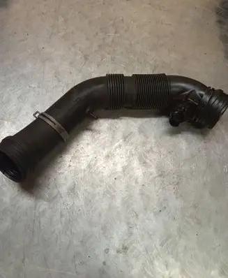 Volkswagen Golf V Air intake hose/pipe 1K0129684