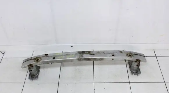 Toyota Auris 150 Front bumper support beam 