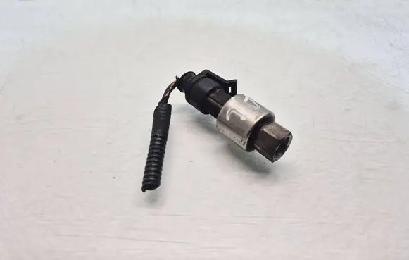 Alfa Romeo 159 Air conditioning (A/C) pressure sensor 51768288
