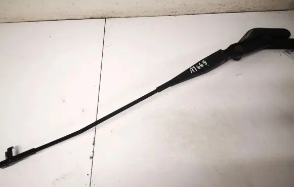 Ford Focus C-MAX Front wiper blade arm 3m5117526ca
