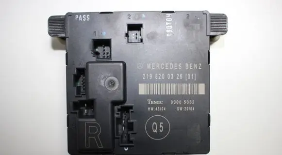 Mercedes-Benz CLS C219 Door control unit/module A2198200326