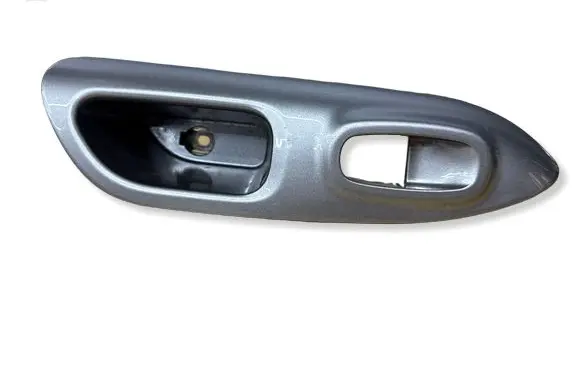 Nissan Juke I F15 Rear door window switch trim 829601KA2A