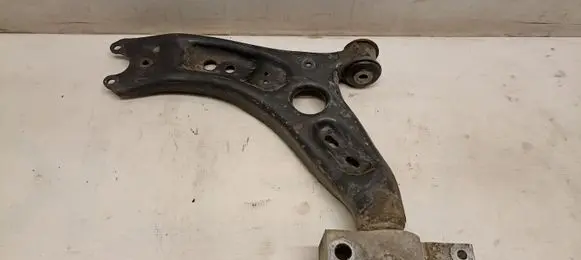 Volkswagen Golf VI Front lower control arm/wishbone