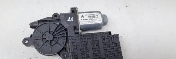 Citroen C4 I Picasso Front door window regulator motor 9674032480
