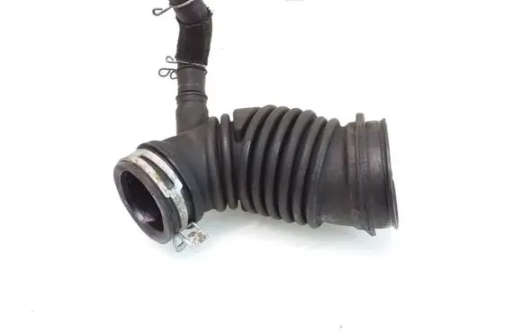 Toyota Avensis T270 Turbo air intake inlet pipe/hose 178800R050 1788Q0R040