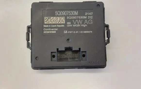 Volkswagen Golf VII Gateway control module 5Q0907530M