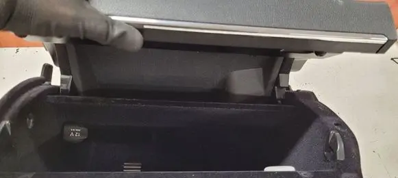 Mercedes-Benz C W204 Glove box A2046802691