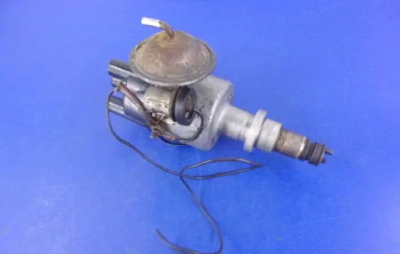 Dacia 1300 1310 1320 1325 1410 Spark distributor 