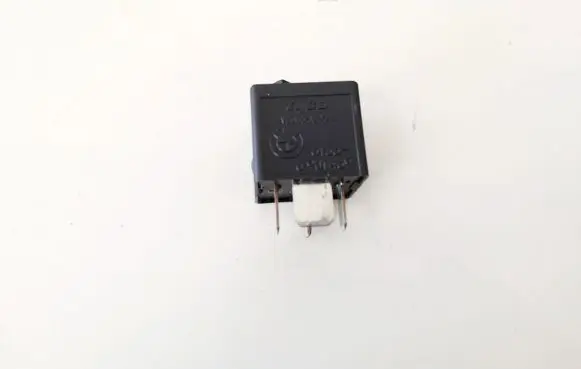 BMW 5 E60 E61 Other relay 61366901469 v23136-j6-x48