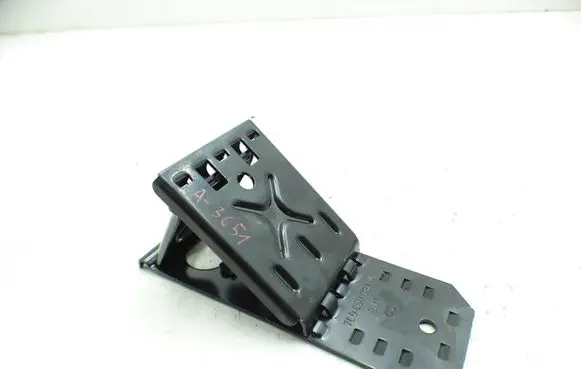 Volkswagen Tiguan Tool set 7L0860321A