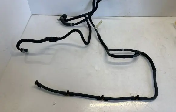 Iveco Daily 6th gen Fuel injector supply line/pipe 5801645770 5801787826 0445130069