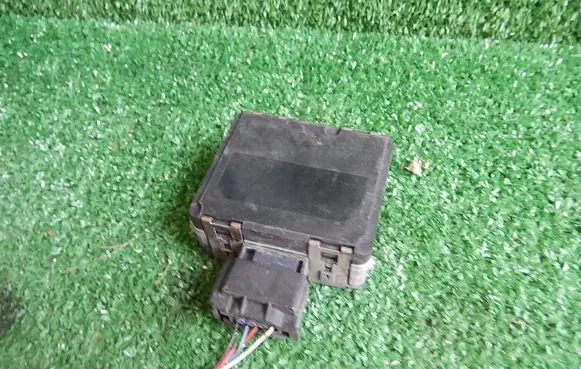 Nissan Pulsar Distronic sensor radar 284383ZL0C