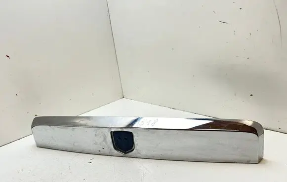 Dodge Nitro Trunk door license plate light bar 55113161A