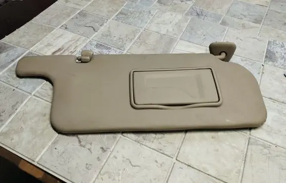 Toyota Corolla Verso E121 Sun visor