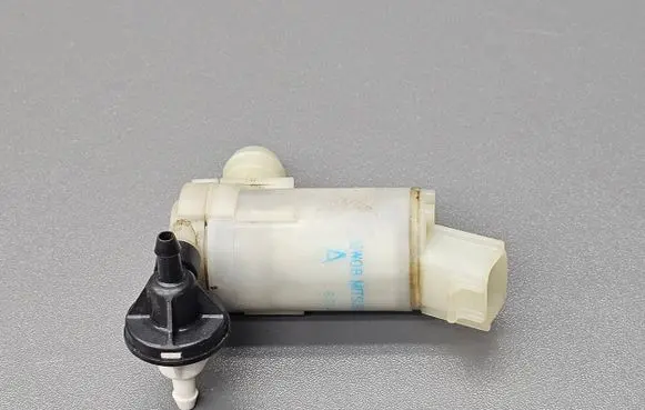 Honda CR-V Windscreen/windshield washer pump EW08MITSUBA
