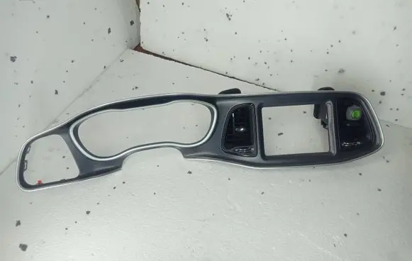Dodge Challenger Dashboard center trim panel Fc00AAK45843