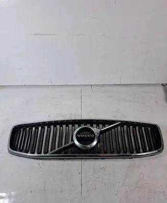 Volvo XC60 Front bumper upper radiator grill 31383515