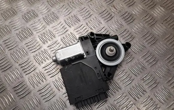 Volvo XC90 Front door window regulator motor 31453358