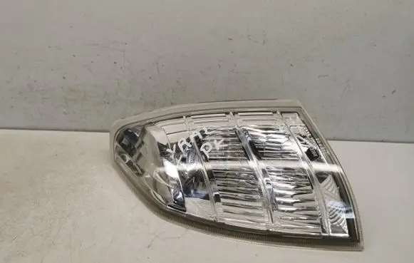Nissan X-Trail T30 Front indicator light
