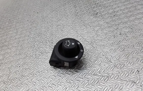 Ford Fusion Wing mirror switch 93B617B676BB