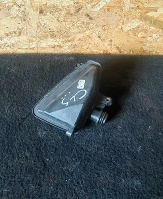 Mercedes-Benz CLS C219 Intake resonator A6421400087