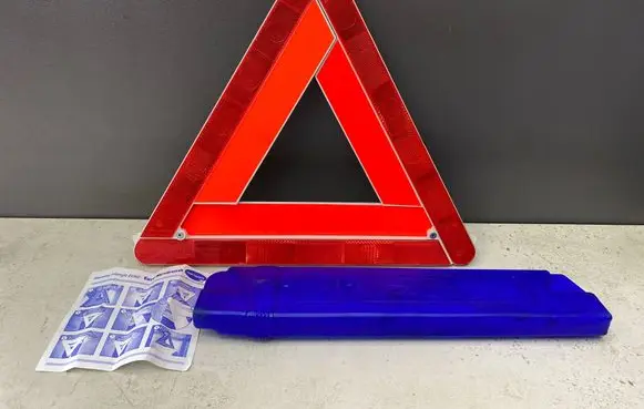 BMW 5 E60 E61 Emergency warning sign 27R032708