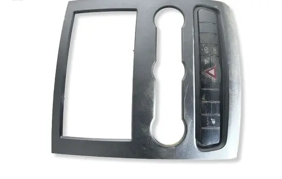 Mercedes-Benz Sprinter W906 Radio/GPS head unit trim A9066800017