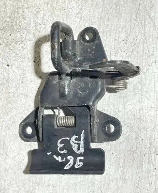 Audi A3 S3 8L Engine bonnet/hood lock/latch loop/hook 8L0823480B PA66GE30H