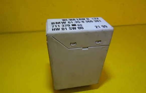 BMW Z3 E36 Window wiper relay 8366381 61358366381