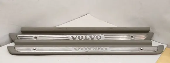 Volvo S40 Front sill trim cover 0230818426