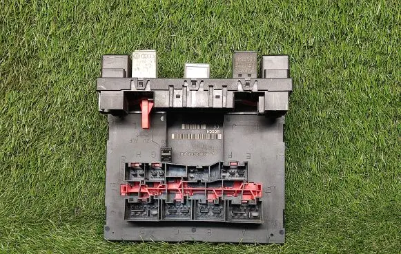 Volkswagen PASSAT B6 Comfort/convenience module 3C0937049E