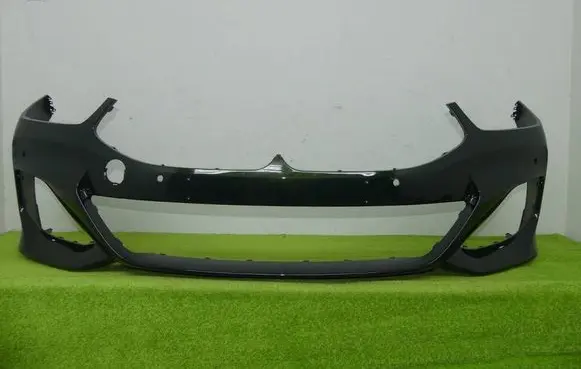 BMW 8 G15 Front bumper 8070558 51118070558
