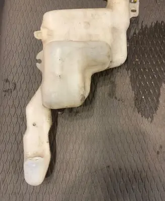 Dodge Caliber Lamp washer fluid tank 05303789