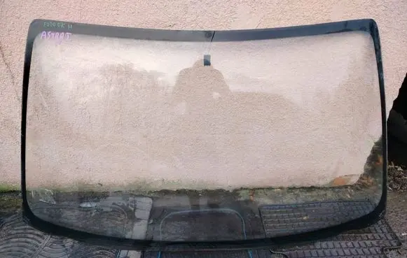 Opel Astra F Front windscreen/windshield window 