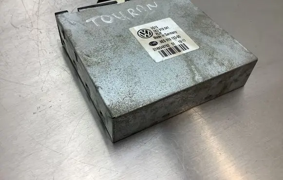 Volkswagen Touran II Power management control unit 1K0919041 0149346762 8ES01015300