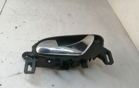 Nissan Qashqai Front door interior handle 806714EA0A