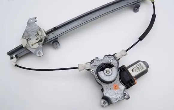 Nissan Almera N16 Front door window regulator with motor 400600T3