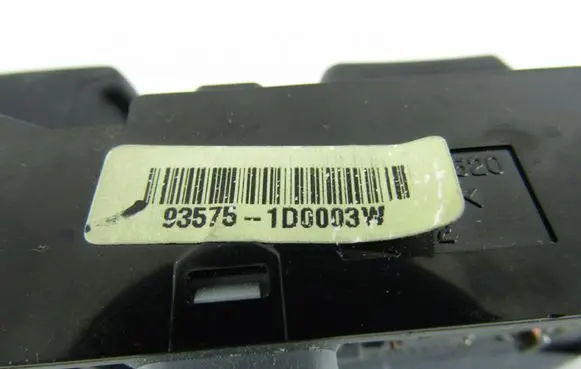 KIA Carens II Electric window control switch 935751D0003W