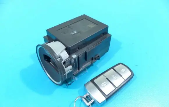 Volkswagen PASSAT B7 Ignition lock 3C0905843AD IMPRK1229891
