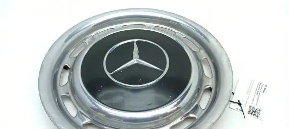 Mercedes-Benz 250 280 C CE W114 R14 wheel hub/cap/trim 
