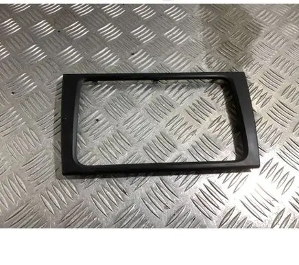 Volkswagen Golf VI Radio/GPS head unit trim 5K0858061B 5K0858063B