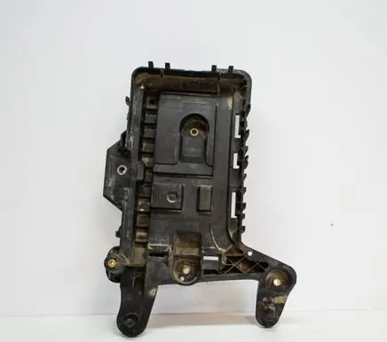 Battery box tray