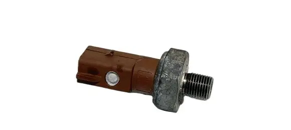 Volkswagen PASSAT B8 Oil pressure sensor 04L919081B 34562