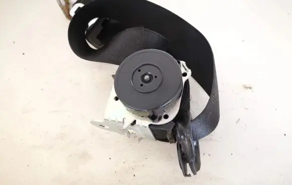 Opel Zafira B Rear seatbelt 13242321 13241072
